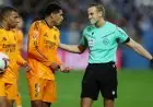 تقرير يكشف عن اسم مفاجئ لأول مرة لإدارة الكلاسيكو بين برشلونة وريال مدريد