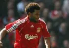 كلب ينقذ لاعب ليفربول السابق من هجوم خطير ويثبت وفاءه العظيم