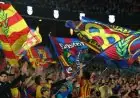 فضيحة تنظيف الأرض بعلم برشلونة تشعل غضب مشجعي الفريق
