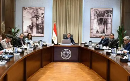رئيس الوزراء يراقب دفع مستحقات مزارعي قصب السكر وأسعار توريد السلع الاستراتيجية لتحسين الإنتاج والاستقرار الاقتصادي