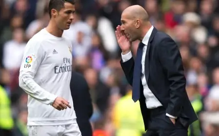 زيدان يشيد برونالدو لدوره الكبير في تحقيق العديد من الألقاب
