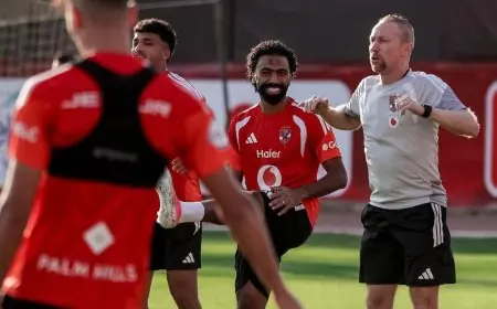 الأهلي يعود إلى التدريبات وأكرم توفيق يتعافى بسرعة من نزلة البرد