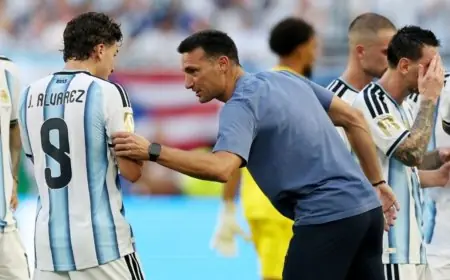 سكالوني يحث أتلتيكو مدريد على رفع معنويات خوليان ألفاريز بعد فترة اضطراب