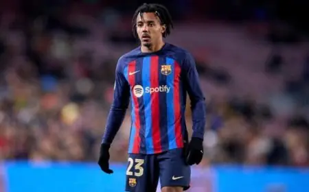 تشيلسي يفتح مجدداً ملف التعاقد مع جول كوندي لاعب برشلونة