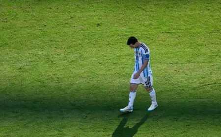 هل سيتم حجب القميص رقم 10 في الأرجنتين بعد اعتزال ميسي؟