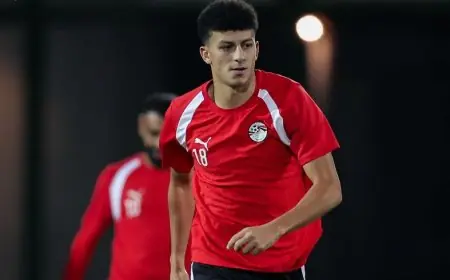 علي محمود يبرز في قائمة الأهلي وبترول أسيوط مخالفًا زملاءه
