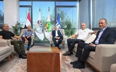 هاني أبو ريدة يلتقي بحسام وإبراهيم حسن لتعزيز استقرار منتخب مصر