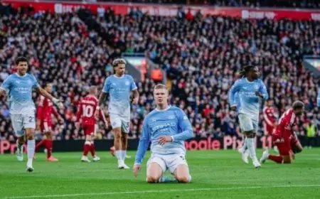 مانشستر سيتي يحقق فوزاً ساحقاً على ليفربول بثلاثة أهداف في أنفيلد بالدوري الإنجليزي «فيديو»