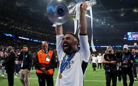 كارفاخال يعلن الاتفاق مع خيتافي الجار الأقرب لريال مدريد ماركا تكشف التفاصيل