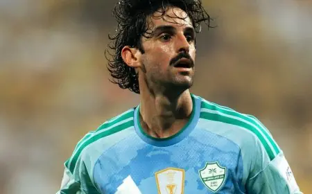 الأهلي يتألق بثلاثية رائعة ويحقق فوزه الأول في نخبة آسيا على ملعب الوصل