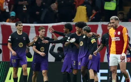 برشلونة يتألق بفوز ساحق على جلطة سراي 4-0 ويعتلي قمة دوري أبطال أوروبا
