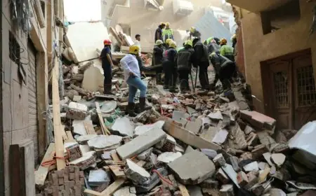 محافظ القاهرة يُعين لجنة هندسية لتقييم تأثير انهيار عقار حارة عبد الغفار على المباني المجاورة في حدائق القبة