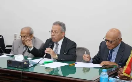 نقابة الأطباء تدعو لوقف قبول الطلاب الجدد في الكليات التي تفتقر لمستشفيات جامعية