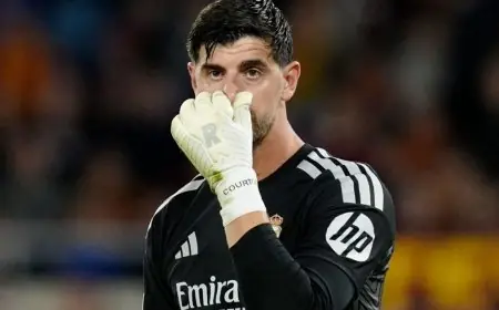 رقم صادم يكشف تفوق كورتوا على نجوم الوسط ويبرز مشكلة ريال مدريد أمام روما