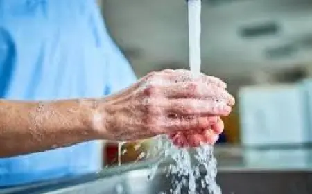 خطوات أساسية لغسل اليدين بشكل صحيح للوقاية من العدوى