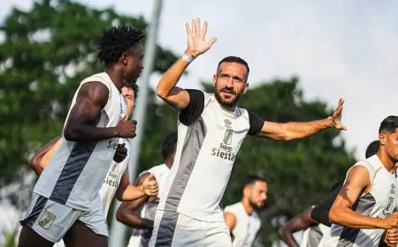 تعادل مثير بين النادي الصفاقسي والجيش الملكي في كوت ديفوار