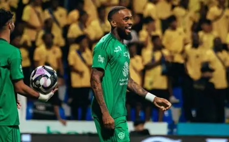 الأهلي يكشف تفاصيل إصابة إيفان توني الهداف خلال المران