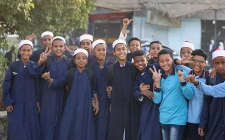 شاهد بالصور كيف تجسد ابتسامات طلاب معهد الرمادي بأسوان أجواء المحبة في المعاهد الأزهرية