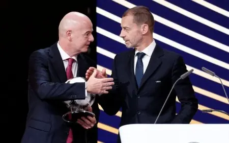 الاتحاد الأوروبي لكرة القدم يمنح إنفانتينو أسبوعين للكشف عن وثائق حاسمة