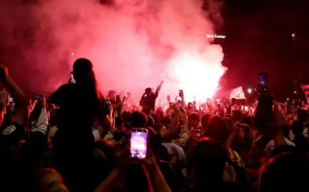 جمهور برشلونة يهز شوارع باريس بهتافات “سيرجي روبرتو”
