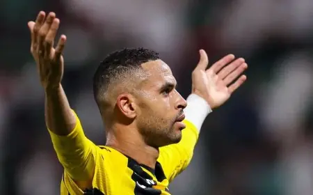 يوسف النصيري يلاحق إيفان توني بقوة في صراع صدارة هدافي الدوري السعودي