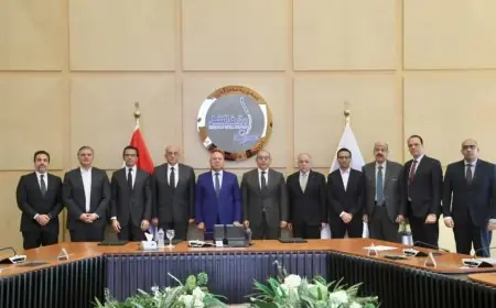 وزير النقل يوقع عقد إنشاء مركز لوجستي عالمي بالدخيلة لتحويل الميناء إلى مركز إقليمي ودولي للخدمات اللوجستية