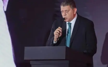 خالد فتحي يقدم تهانيه للأهلي بتحقيق رجال وسيدات اليد الإنجاز الإفريقي