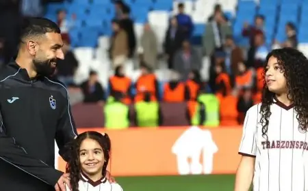 محمد صلاح يحتفل بفوز طرابزون سبور على هارتس مع ابنتيه مكة وكيان في صور مبهجة