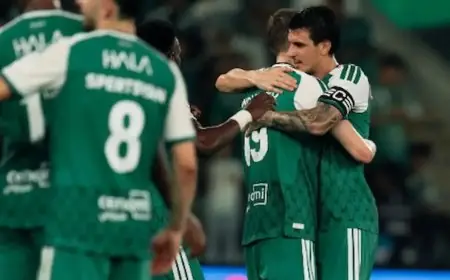 الأهلي يُبدع برباعية ضد الخليج ويُعزز موقعه في المربع الذهبي للدوري السعودي
