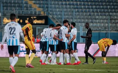 موكوينا يمنح لاعبي بيراميدز استراحة لمدة يوم بعد انتصارهم على المريخ بنتيو