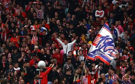 أتلتيكو مدريد يودع مشجعه الذي توفي بسكتة قلبية قبل مباراة ضد لاكورونيا