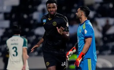 الأهلي يتعرض لثلاثية من الشباب في الشوط الأول بدوري روشن السعودي