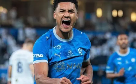 الهلال يتصدر الدوري السعودي مجدداً بفوزه على الفتح