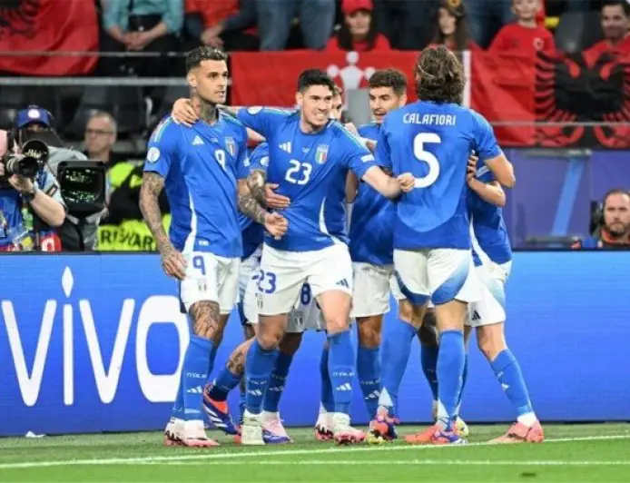إيطاليا تحقق فوزًا ثلاثيًا على تركيا في دوري الأمم الأوروبية