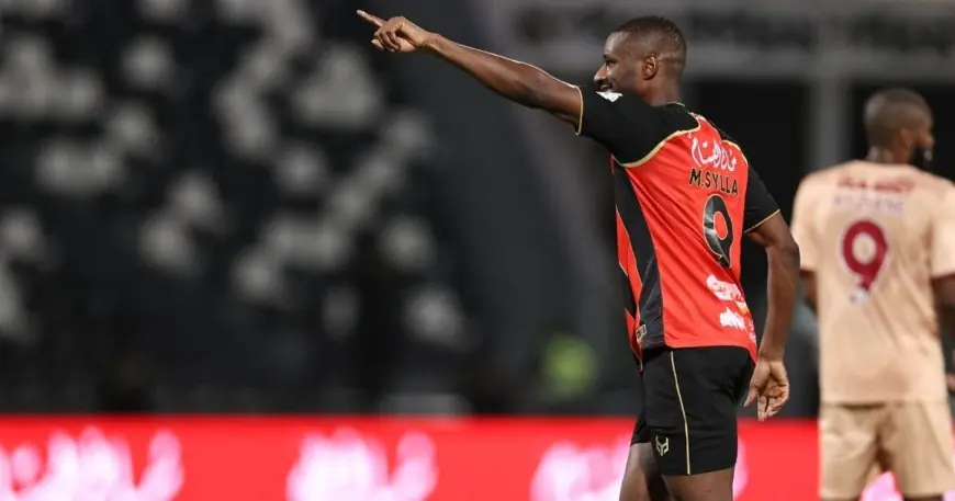 الاتحاد الليبي يضم النجم السنغالي سيلا من الرياض ليبدأ مشواره في برشلونة