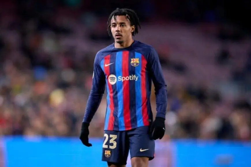 تشيلسي يفتح مجدداً ملف التعاقد مع جول كوندي لاعب برشلونة