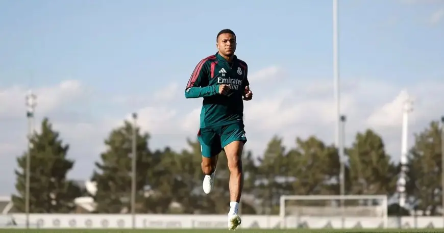 إعلامي بارز ينتقد كيليان مبابي بحدة ويثير جدلاً حول ريال مدريد