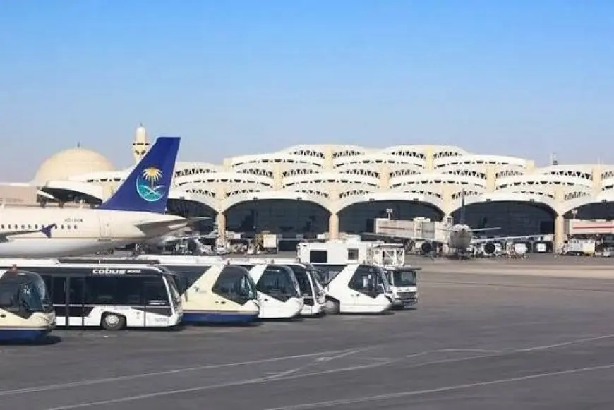 السعودية تدعو مواطنيها للتواصل مع بعثات المملكة بسبب تأثر الرحلات إلى الرياض