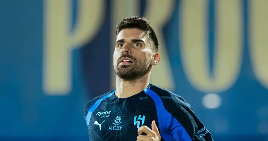 تشكيلة مثيرة للهلال والاتحاد في مواجهة كلاسيكو الدوري السعودي