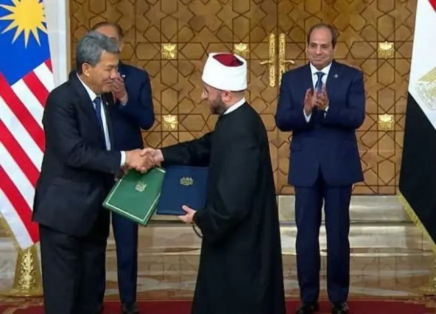 وزير الأوقاف يثمن تقدير رئيس وزراء ماليزيا لمكانة الأزهر الشريف وعلمائه