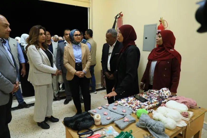 افتتاح مجمع الصناعات الحرفية في قرية مرزوق بالوادي الجديد يجذب الأنظار