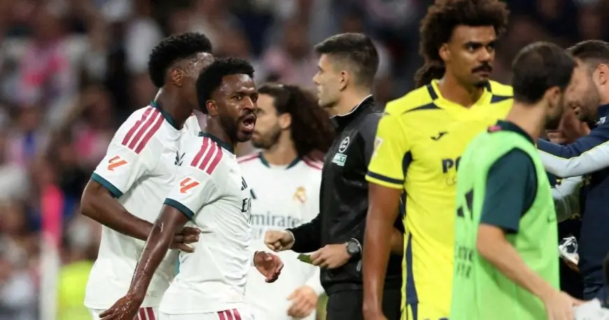 صورة أرشيفية لشد الشعر تشعل نظريات المؤامرة داخل ريال مدريد