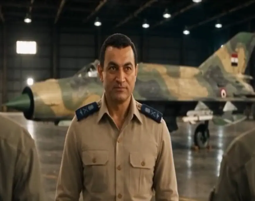 مبارك يلفت الأنظار في فيلم تسجيلي عن حرب أكتوبر أمام الرئيس السيسي