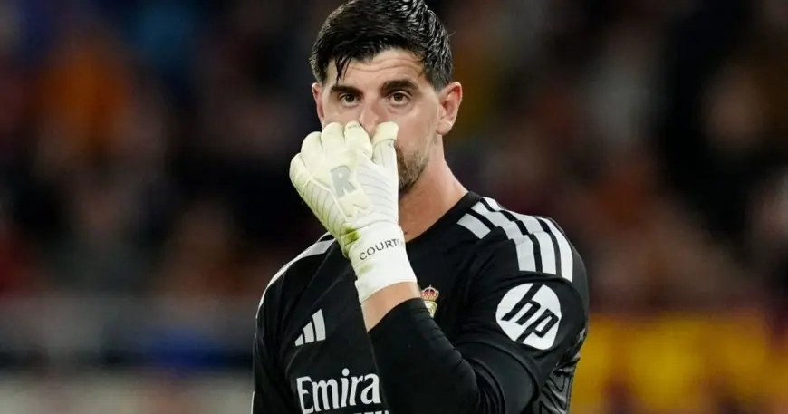 رقم صادم يكشف تفوق كورتوا على نجوم الوسط ويبرز مشكلة ريال مدريد أمام روما