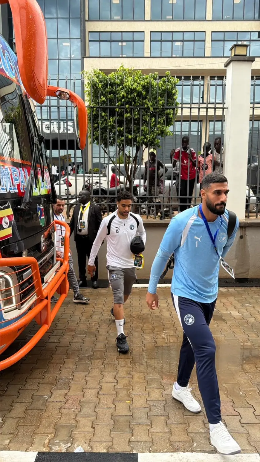 بيراميدز يبدأ التحضيرات في استاد جوبا الدولي لمواجهة نارية أمام المريخ بنتيو
