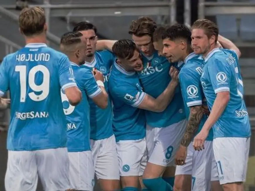 نابولي يتعثر أمام فينيسيا بخسارة 1-0 في الدوري الإيطالي