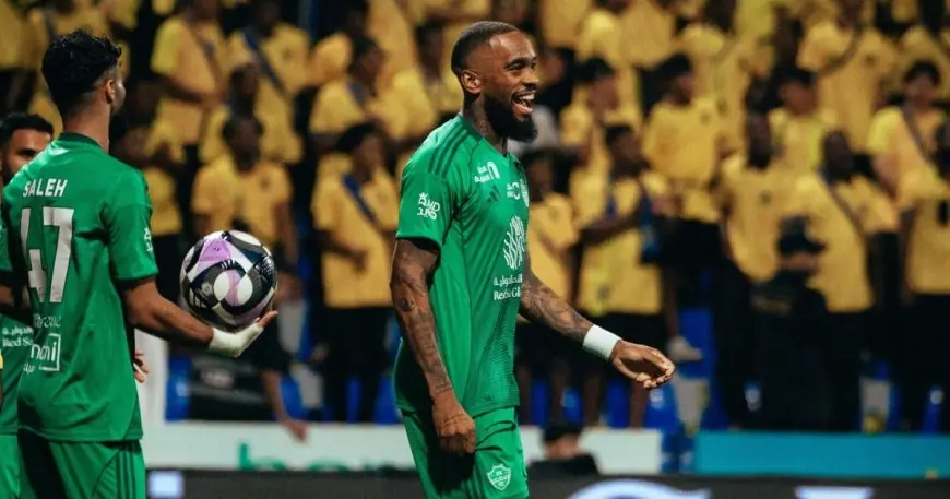 الأهلي يكشف تفاصيل إصابة إيفان توني الهداف خلال المران