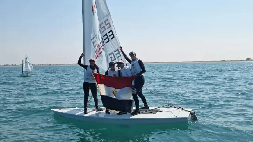 وزير الرياضة يهنئ منتخب الشراع على إنجازاته المذهلة في سلطنة عُمان بحصد ذهبيتين وفضية وبرونزية