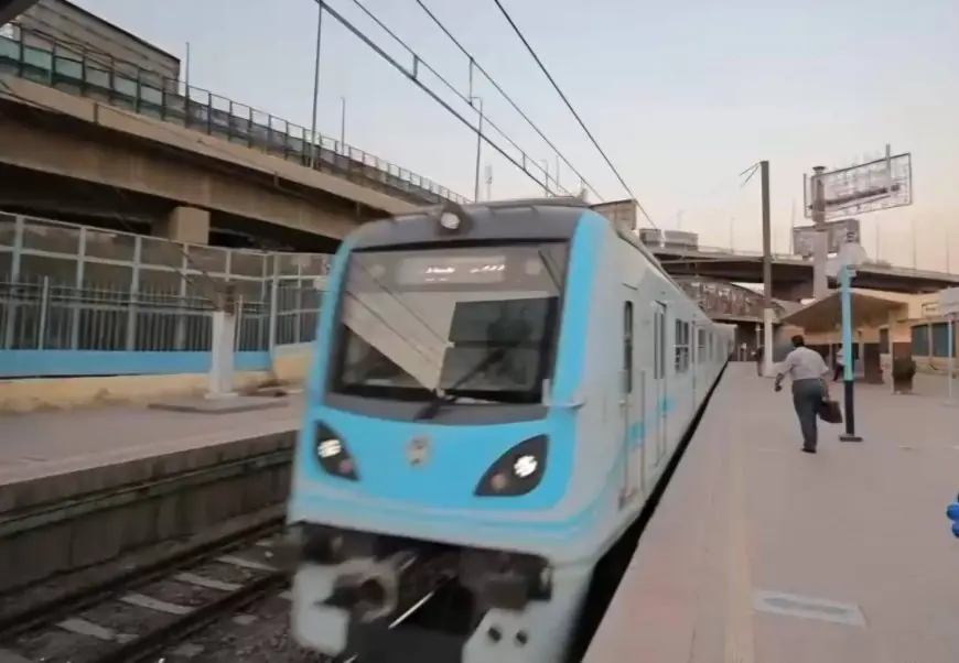 تفاصيل عطل قطار الدقي وتأخر مترو الأنفاق 10 دقائق