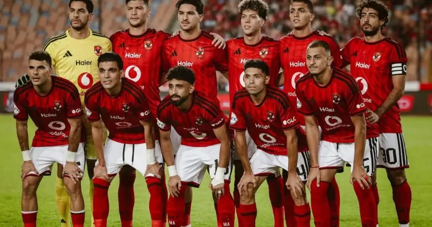 الأهلي المصري يُصدر تحذيراً شديد اللهجة ويُغرِّم لاعبيه: الاستمرار يتطلب التزام الجميع
